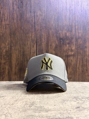 New Era 9FORTY Yankees 2009 World Series Side Patch Gray Black Snapback Hat OSFA